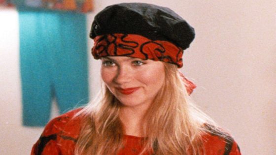 Christina Applegate is proud of her 'complete flop' 'Don't Tell Mom the Babysitter's Dead'
