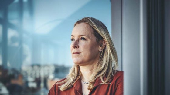 De Bleeker denkt niet aan opstappen na dramatische peiling voor Open VLD: “Doe het nog steeds heel graag”