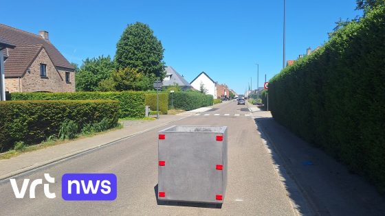 Verkeersremmende bloembakken in Erps-Kwerps onder vuur na ongeval met wielertoerist
