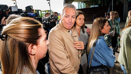 Eddy Snelders riskeert celstraf in voor slachtoffers erg pijnlijke zedenzaak: “Ik voel mij soms nog bespioneerd” - De Standaard