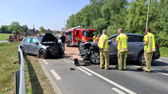 Vrouw (64) zwaargewond bij ongeval met 2 auto's in…