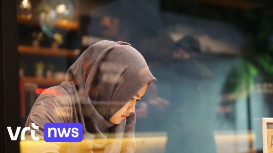 Vooruit en CD&V stemmen in Gent wel tegen hoofddoekverbod in onderwijs  