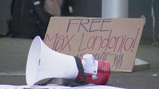Green card holder detained at SEA Airport coming back from a family vacation