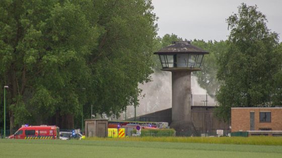 Brandweerman overleden bij zware brand in gevangenis Lantin