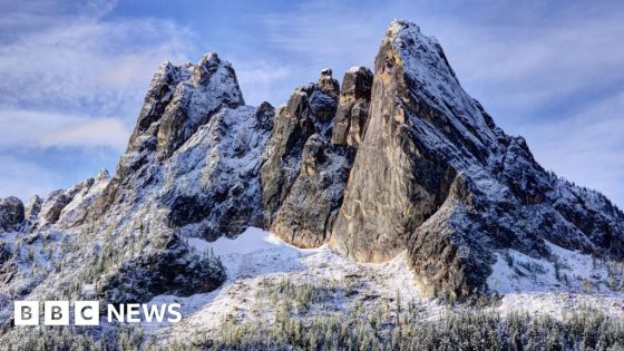 US man travels miles for help after 400-ft fall in Washington