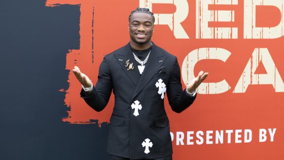 Jalen Milroe working to earn the trust and respect of the Seahawks' locker room