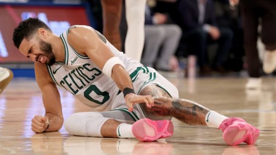 Jayson Tatum: Boston loses star to leg injury as Knicks come up huge at home to take 3-1 lead over Celtics