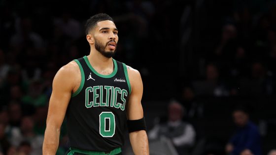 Jayson Tatum carried off floor with right leg injury late in Celtics’ Game 4 loss to Knicks