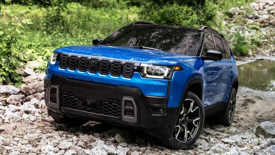Jeep reveals new Cherokee SUV, confirms hybrid model