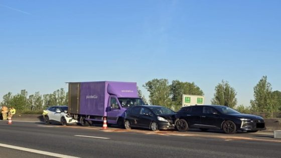 Voor de derde dag op rij file op E17 door kettingbotsing (Zwijndrecht)