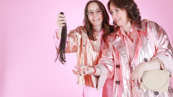 MAKE-OVER. Mama Joke neemt dochter Anouk mee op make-over: “Om haar uit haar comfortzone te trekken”