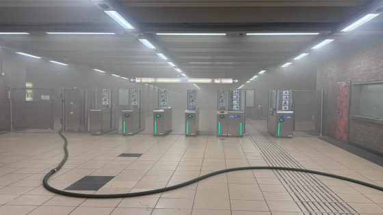 Metrostations tijdlang gesloten na rookontwikkeling, metroverkeer hersteld