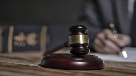 Minderjarige die vrijgelaten werd wegens plaatsgebrek nu toch naar gesloten instelling (Binnenland)