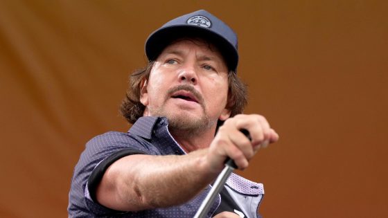 Pearl Jam Covers 'My City of Ruins' After Trump's Springsteen Tirade