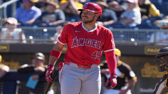 Red Sox Acquire Ryan Noda
