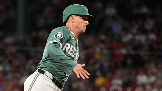 Red Sox's Alex Cora Offers Discouraging Alex Bregman Update