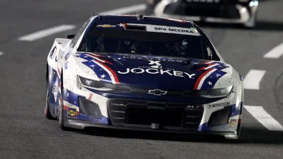 Ross Chastain outraces William Byron, wins Coca-Cola 600
