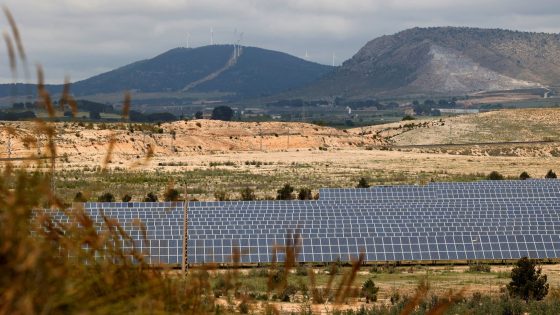 Spain and Portugal blackout blamed on solar power dependency - Financial Times