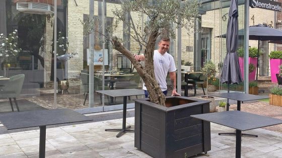 Dieven stelen voor tweede keer terrasstoelen bij Truiens restaurant: “Tot 1.800 euro schade, dit is een zware klap”