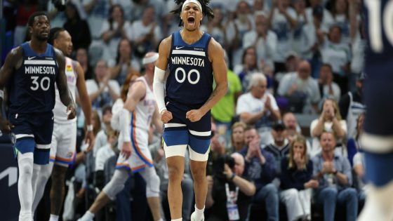 Timberwolves hit home run in Game 3 rout of Thunder