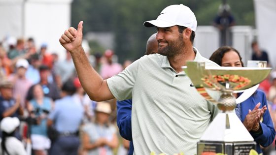 So long, staggered start: Tour Championship returning to stroke-play format