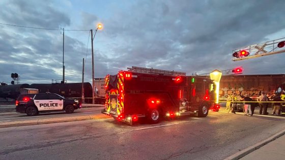 2 killed, at least 1 missing after train hits pedestrians in northern Ohio, officials say