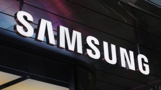 Trump says his tariffs on Apple will also apply to Samsung