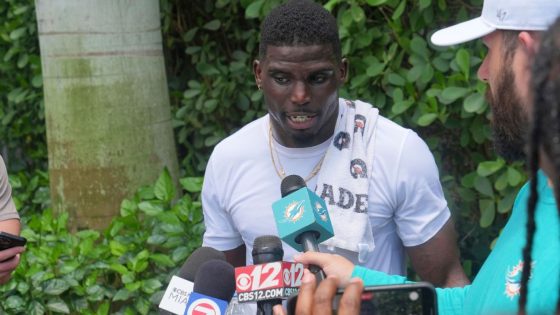 Dolphins' Tyreek Hill hopes to rebound after difficult past year
