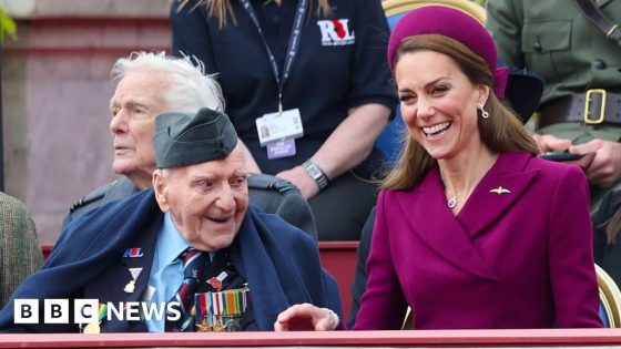 Royals, veterans and a packed Mall: VE Day at 80 in pictures - BBC