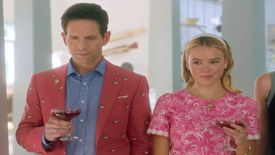 'Sirens' Creator Reveals the Story Behind Lilly Pulitzer Costumes