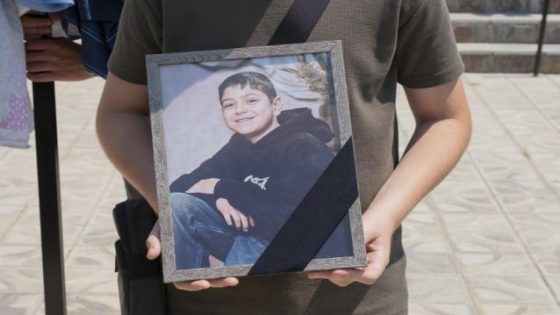 Agent die Fabian (11) aanreed voor raadkamer verschenen en via achteruitgang verdwenen (Brussel)
