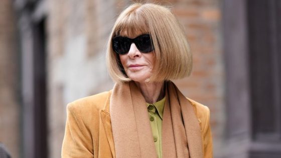 Anna Wintour stepping down as editor of Vogue
