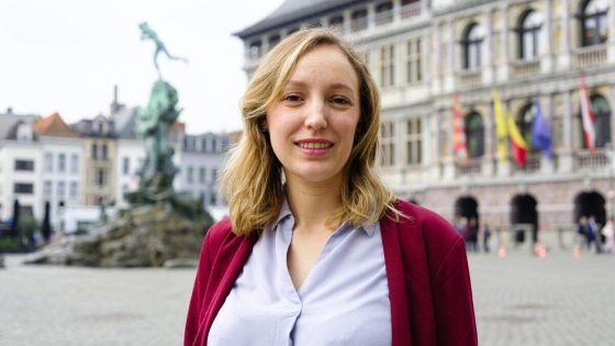 Antwerpen vraagt duidelijkheid over aantal werklozen die hun uitkering verliezen en gaan aankloppen bij OCMW - De Standaard