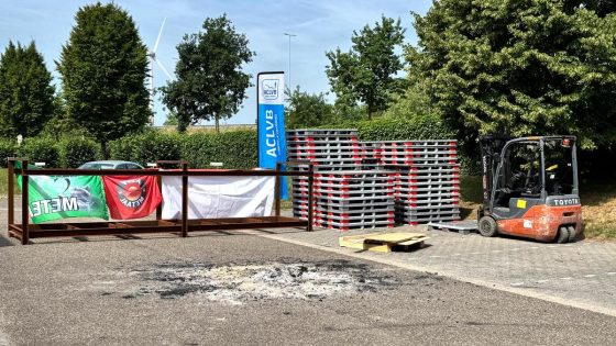 Deurwaarder duwt stakers bij Benepack dwangbevel onder de neus: “Dit vergemakkelijkt gesprekken niet” - HBVL