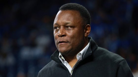 Barry Sanders working to raise awareness after suffering a heart attack last year