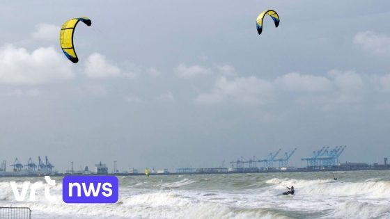 Kustredders moeten vaker uitrukken voor kitesurfers dan voor zwemmers: "Sport wordt steeds populairder"