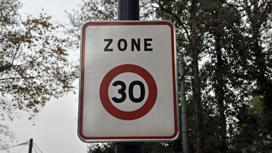 Tiens burgemeester Holslag neemt maatregelen: “Ruim de helft van de bestuurders rijdt te snel in zone 30”