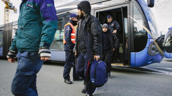 Zijn “binnenkomstcontroles” meer dan “symboolpolitiek die chaos aan de grenzen zal veroorzaken”?