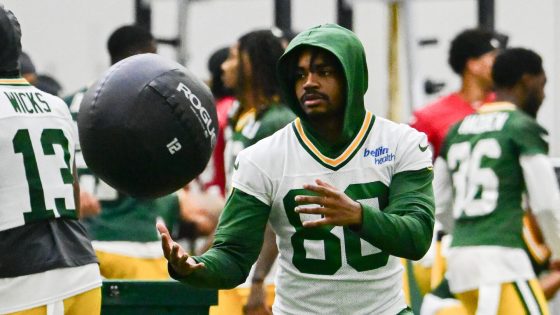 Despite practicing at CB and WR, Bo Melton won't compare himself to Travis Hunter