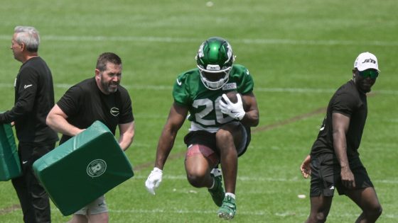 Breece Hall thought he might be traded until Aaron Glenn called him