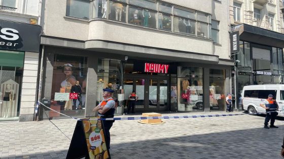 Aanval in Nieuwstraat: verdachte gezocht voor moordpoging