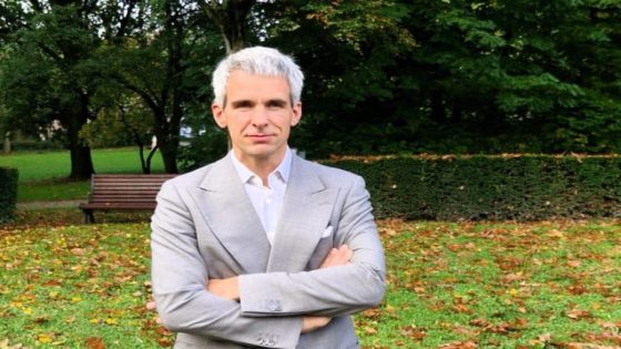 Burgemeester Jonathan Holslag heeft klacht aan zijn been wegens belangenvermenging: “Oppositie laat zich van zijn laagste kant zien” (Tienen)