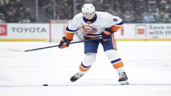 Canadiens, Blue Jackets finalists in trade talks for Islanders’ Noah Dobson: Sources