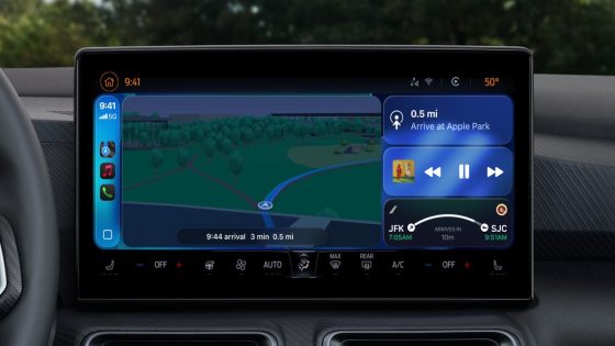 CarPlay will get widget support this fall