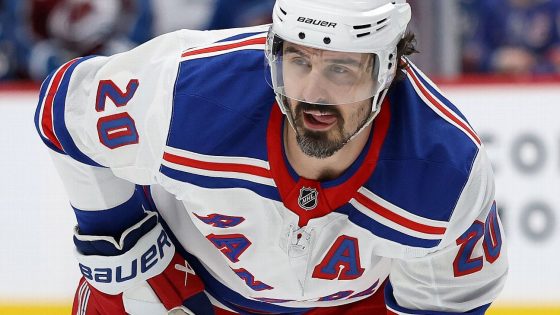 Sources - Chris Kreider waives no-trade clause, joining Ducks
