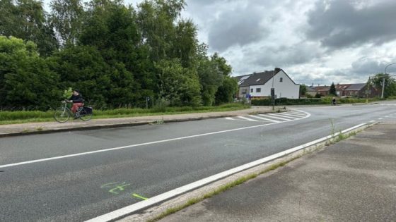 Fietser (59) overleden na aanrijding in Zelzate, “bestuurder (39) inmiddels aangetroffen na vluchtmisdrijf” (Zelzate)