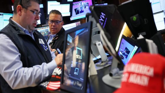 Dow futures dip as Wall Street weighs likelihood of Trump's latest tariff threat, while U.S. eyes call to resolve China trade snag - Fortune