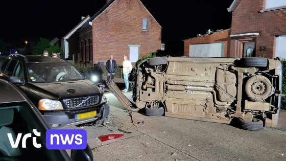 Dronken man (60) rijdt in op tegenligger en belandt op zijkant in Vorselaar: 3 mensen naar ziekenhuis