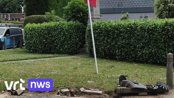 Dronken bestuurder rijdt in op oorlogsmonument in Bunsbeek, dader gevat dankzij alerte buurtbewoner