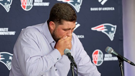 Emotional David Andrews says he didn't want to play for any team other than the Patriots